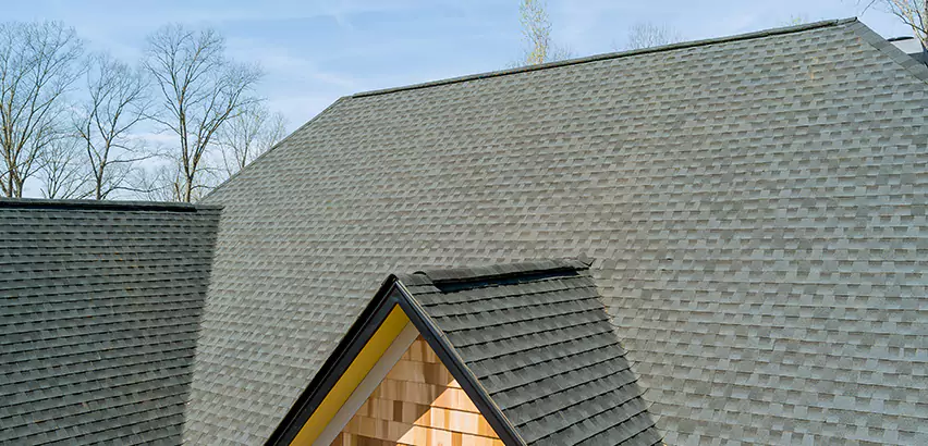Replacing Vinyl Siding With Cedar Shingles in Ossining